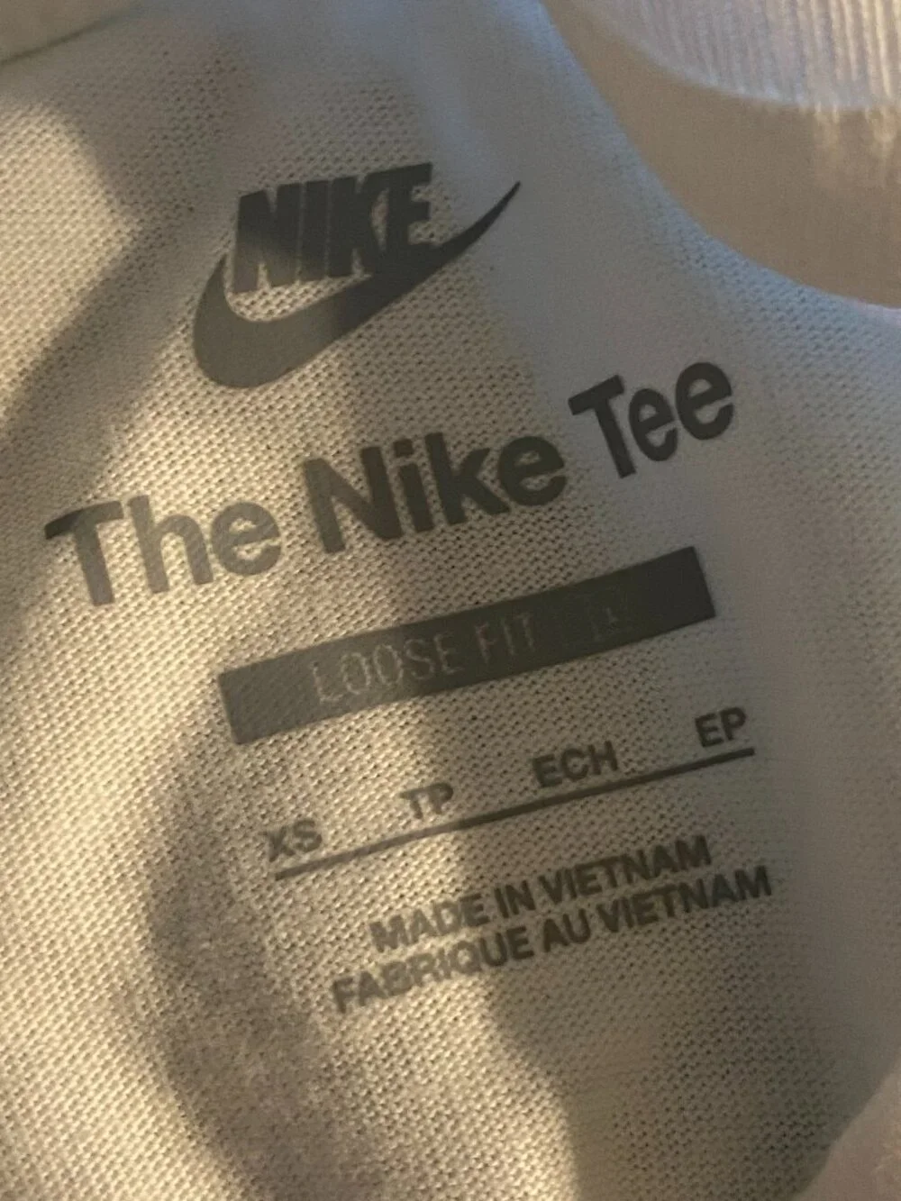 Nike I Am Speed Graphic T-Shirt XS White Turtle Sunglasses Loose Fit Tee